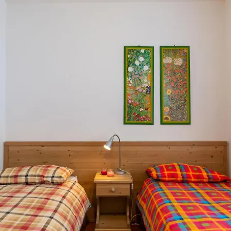 Nyaraló Ronco - Vna216 By Interhome